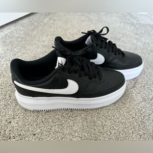 Nike Court Vision Alta